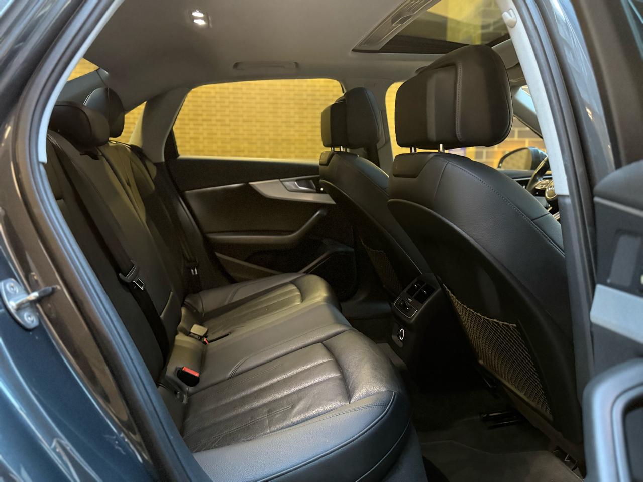 Audi A4 2.0T Premium quattro Sedan 2017
