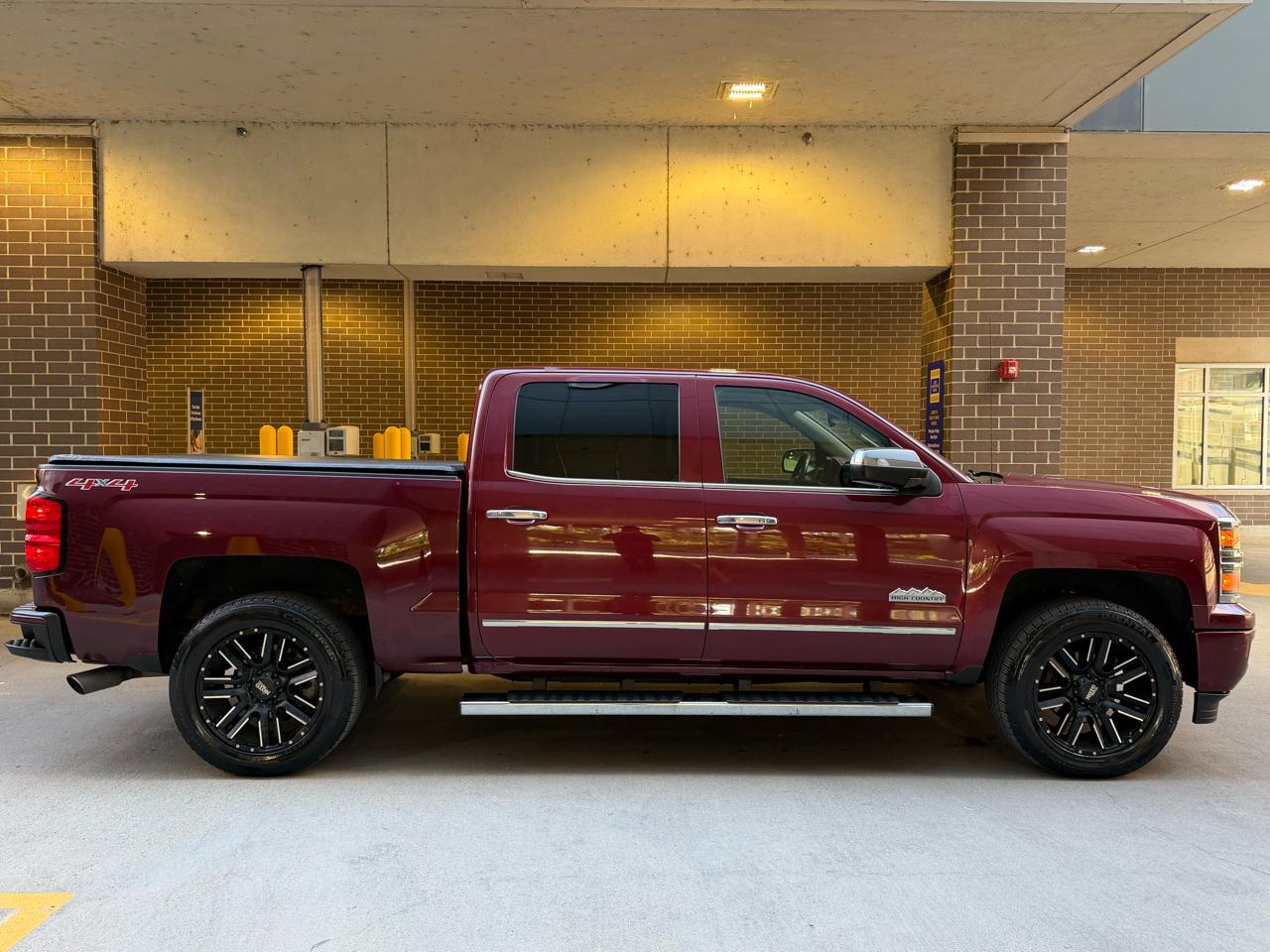 Chevrolet Silverado 1500 High Country Crew Cab 4WD 2015