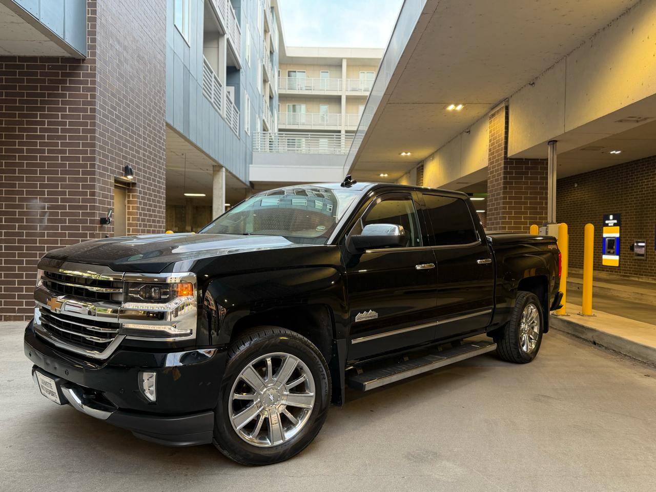 Chevrolet Silverado 1500 High Country Crew Cab Short Box 4WD 2016