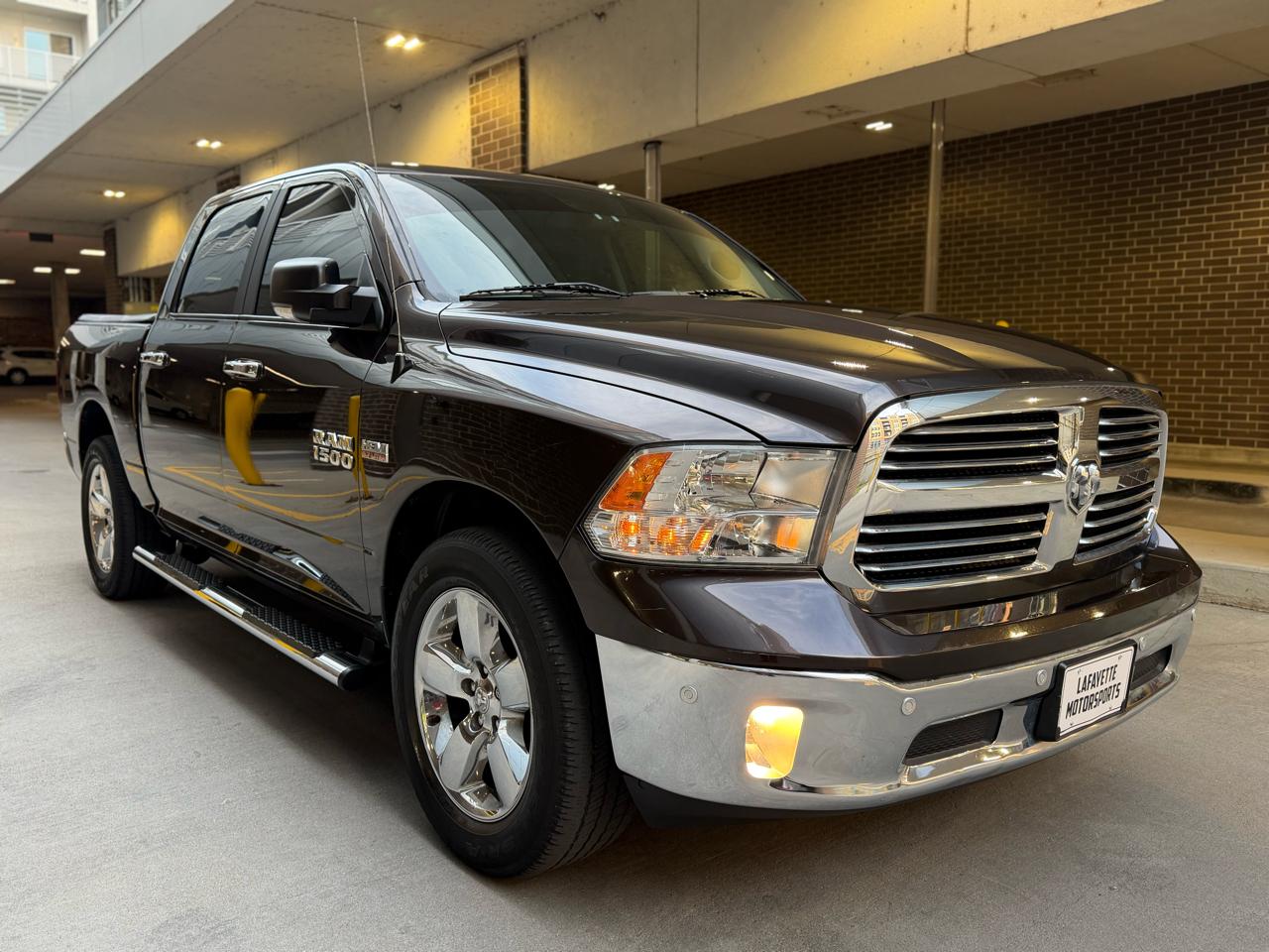 RAM 1500 SLT Crew Cab SWB 4WD 2017