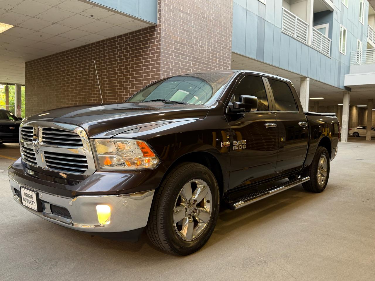 RAM 1500 SLT Crew Cab SWB 4WD 2017