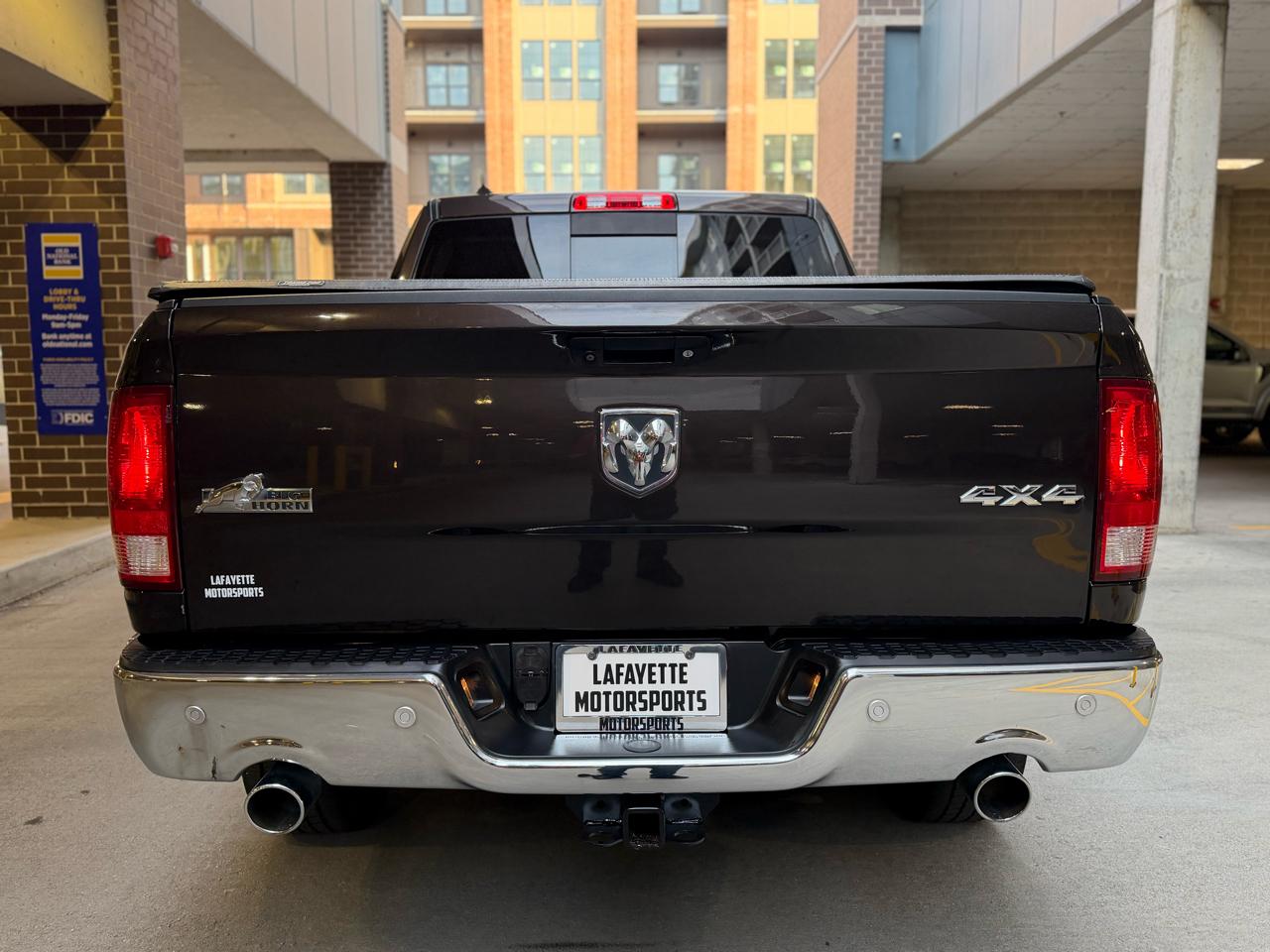 RAM 1500 SLT Crew Cab SWB 4WD 2017