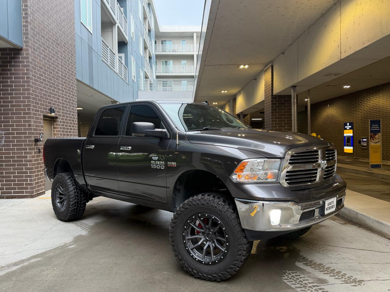 2017 RAM 1500 Big Horn 4x4 Crew Cab 5'7's photo