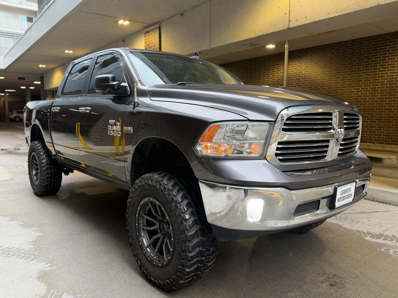 RAM 1500 SLT Crew Cab SWB 4WD 2017