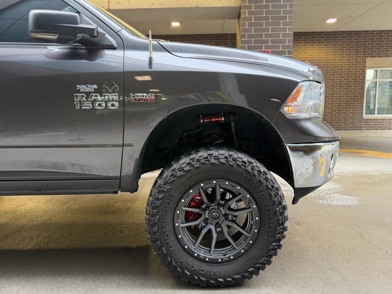 RAM 1500 SLT Crew Cab SWB 4WD 2017