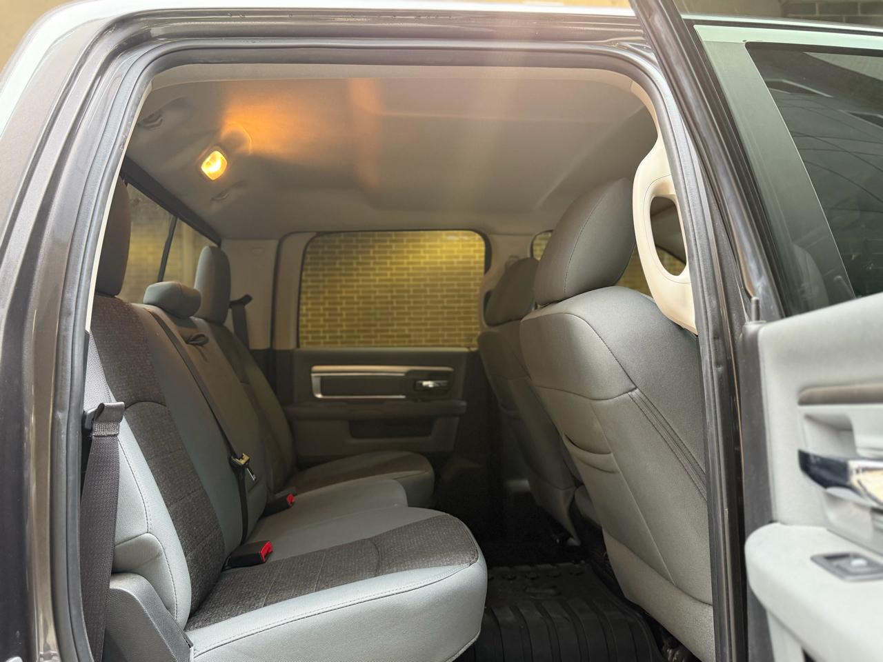 RAM 1500 SLT Crew Cab SWB 4WD 2017