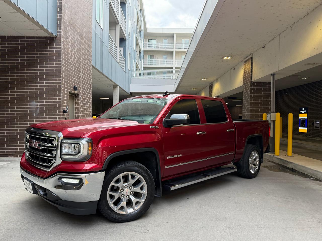 GMC Sierra 1500 SLT Crew Cab Short Box 4WD 2018