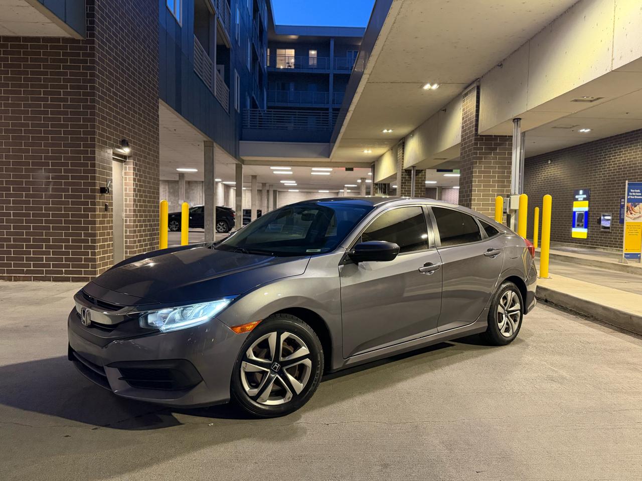 Honda Civic LX Sedan CVT 2016
