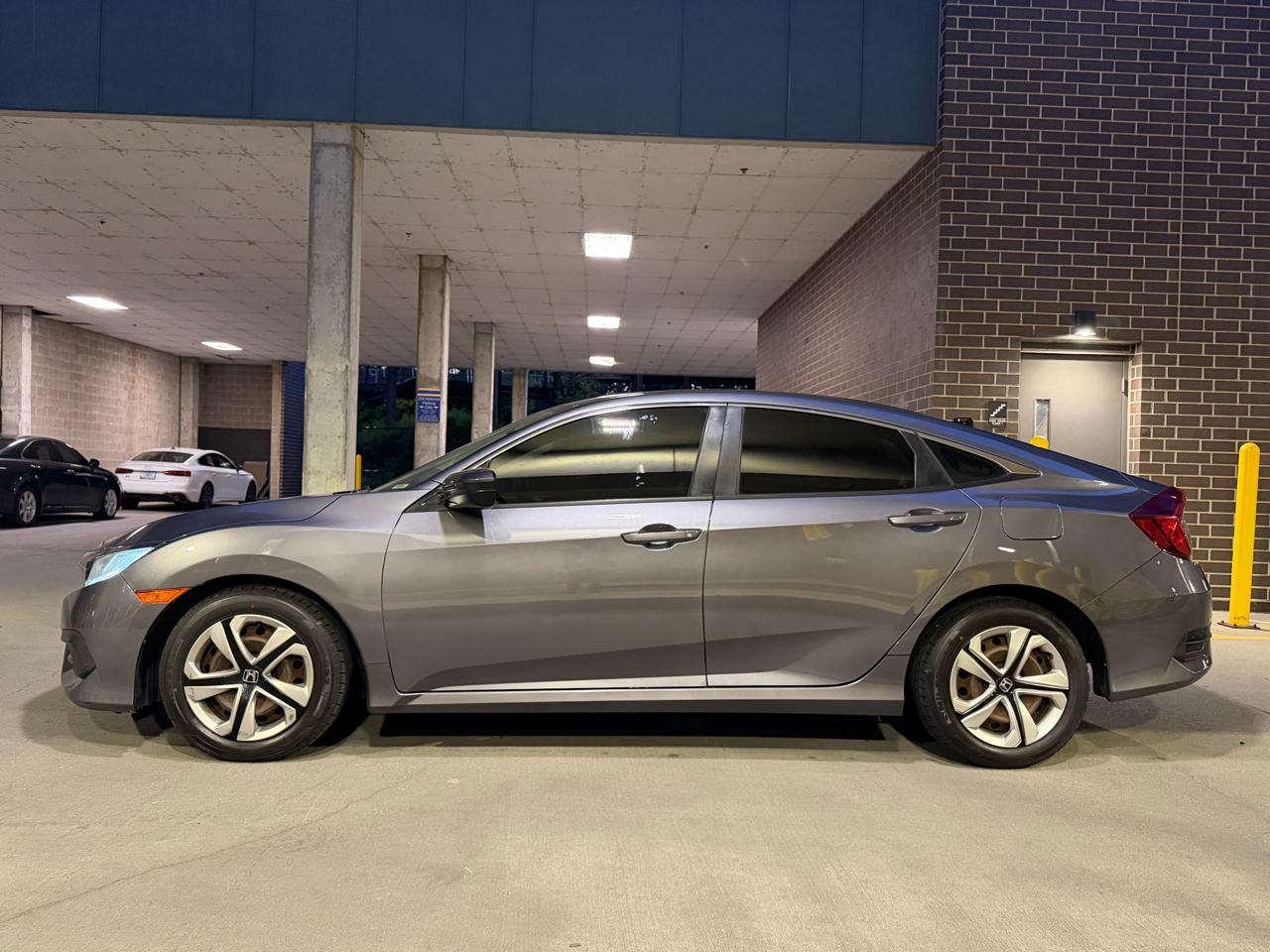 Honda Civic LX Sedan CVT 2016