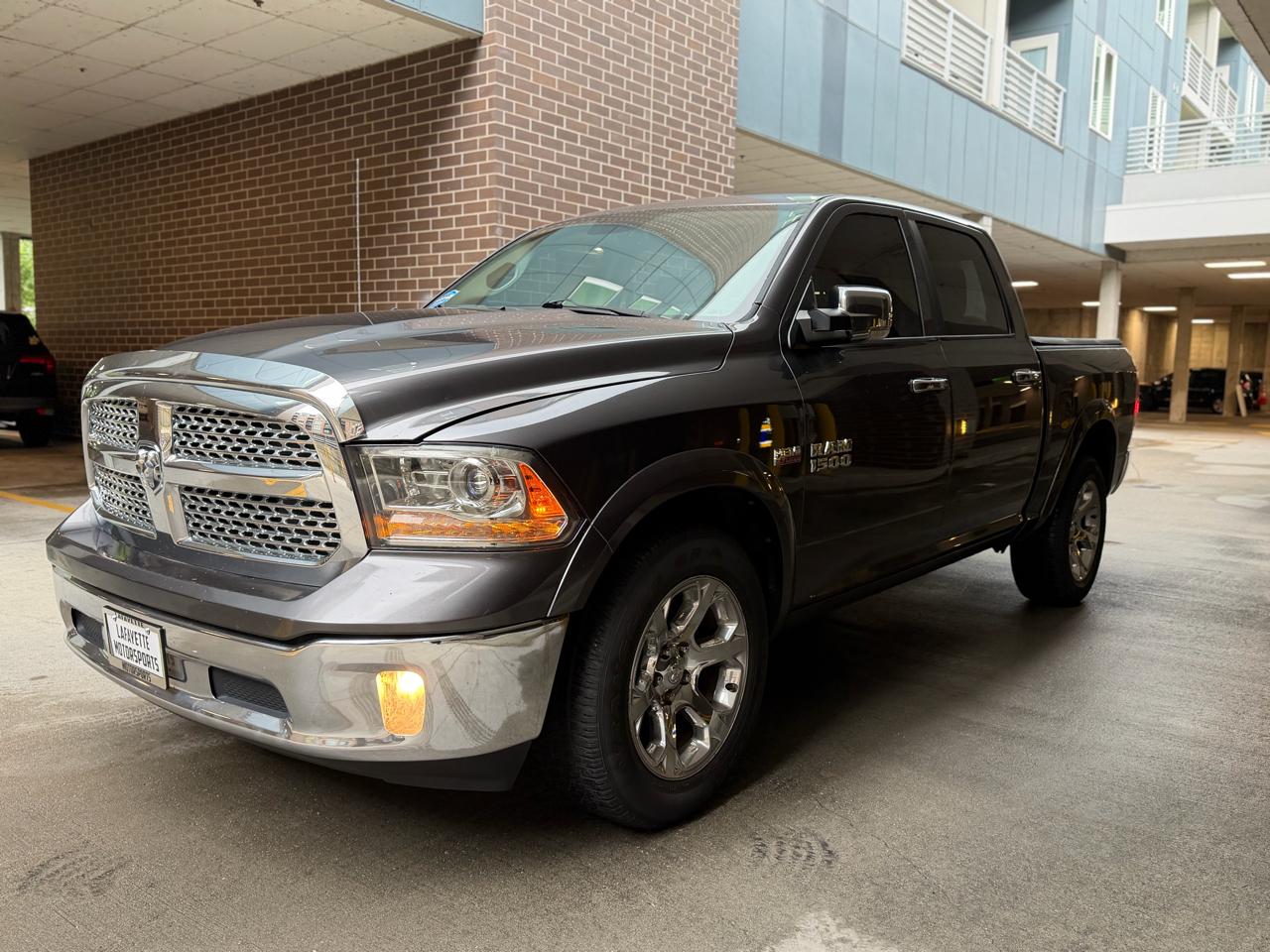 RAM 1500 Laramie Crew Cab SWB 4WD 2014