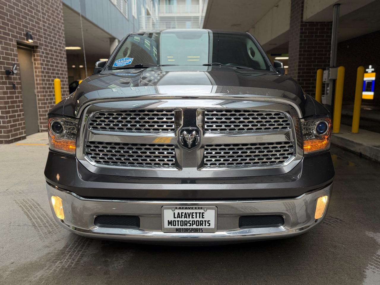 RAM 1500 Laramie Crew Cab SWB 4WD 2014