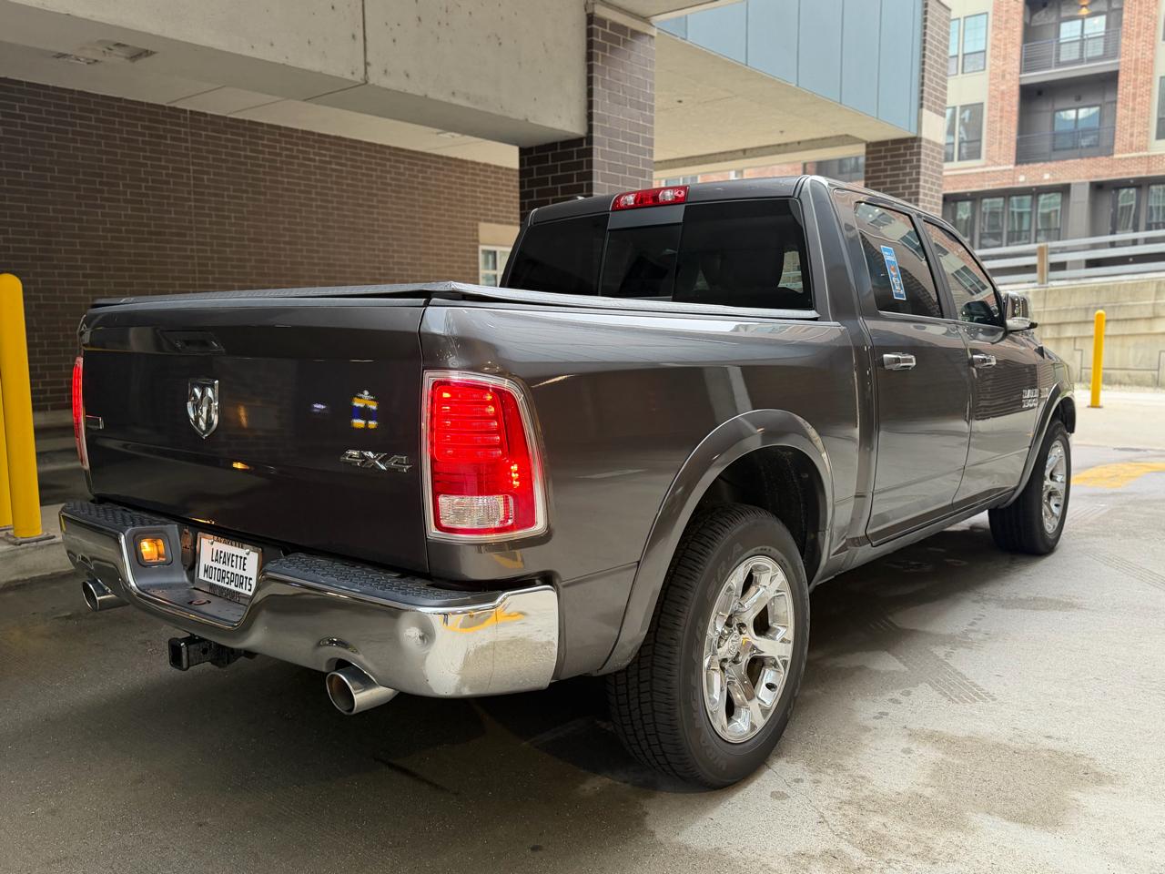 RAM 1500 Laramie Crew Cab SWB 4WD 2014