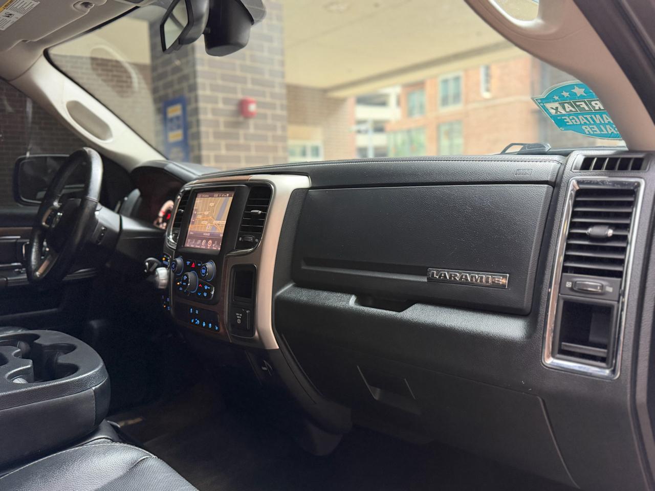 RAM 1500 Laramie Crew Cab SWB 4WD 2014
