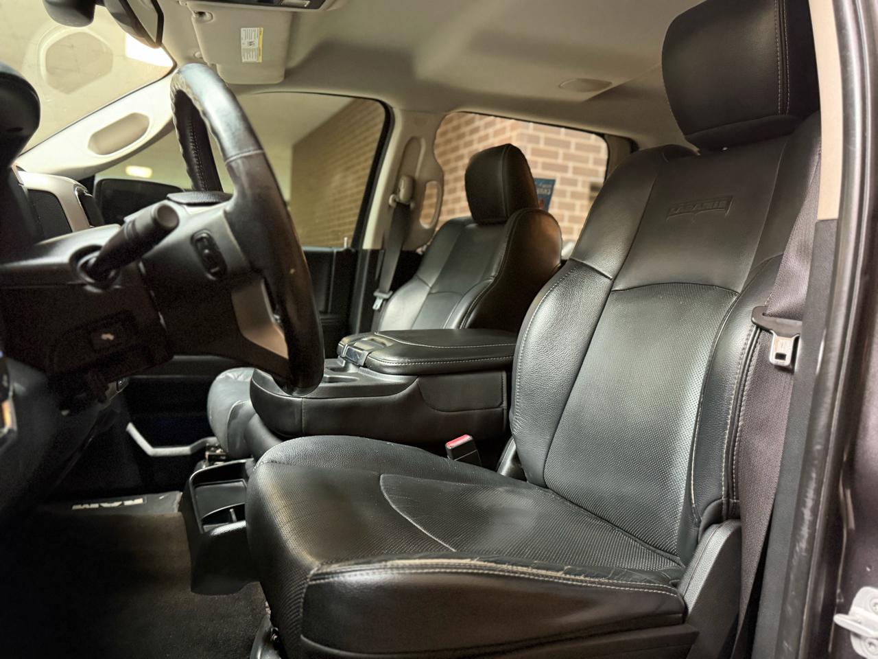 RAM 1500 Laramie Crew Cab SWB 4WD 2014