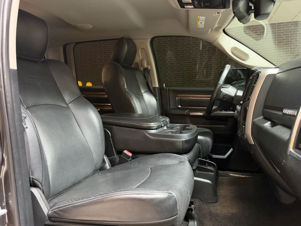 RAM 1500 Laramie Crew Cab SWB 4WD 2014