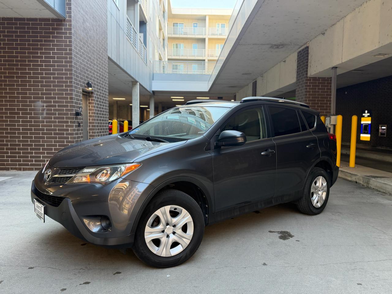 Toyota RAV4 LE AWD 2015