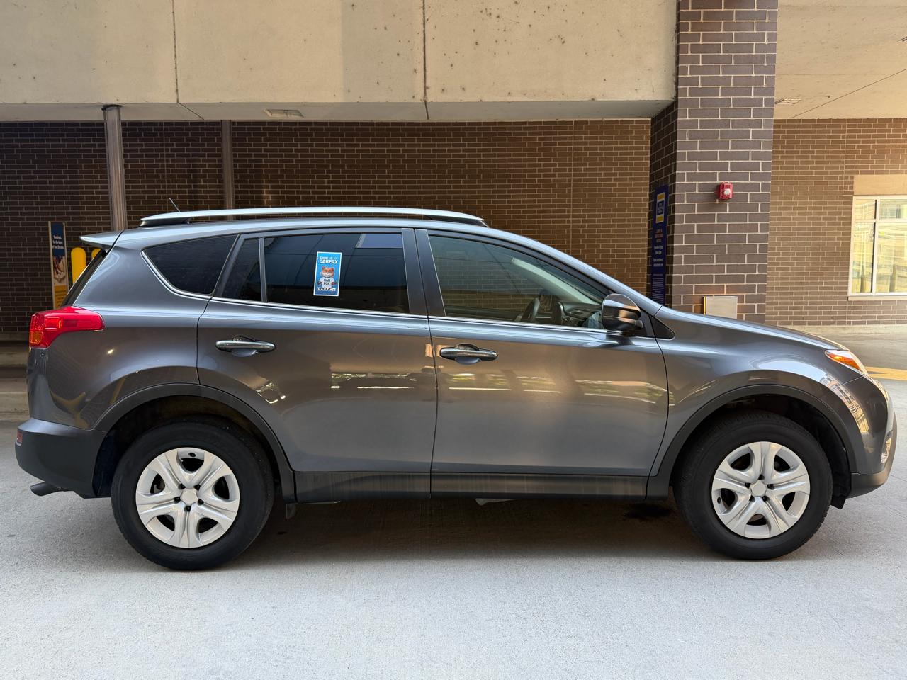 Toyota RAV4 LE AWD 2015