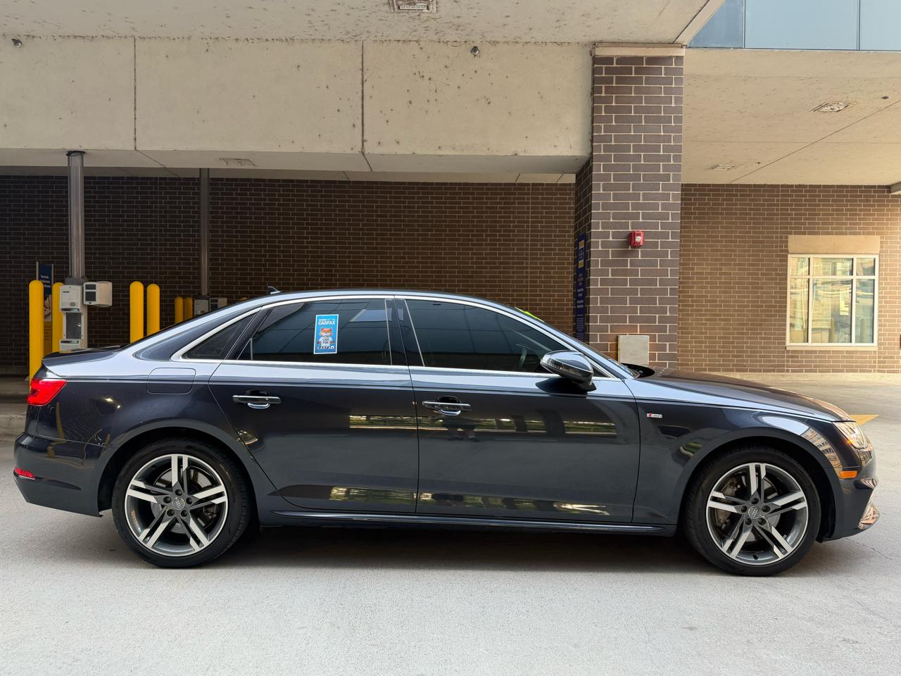 Audi A4 2.0T Premium Plus quattro Sedan 2017