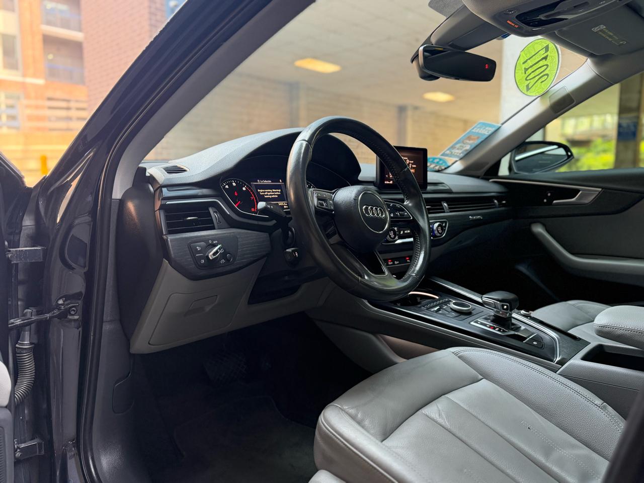 Audi A4 2.0T Premium Plus quattro Sedan 2017