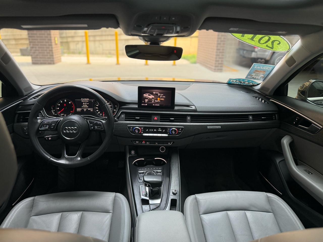 Audi A4 2.0T Premium Plus quattro Sedan 2017