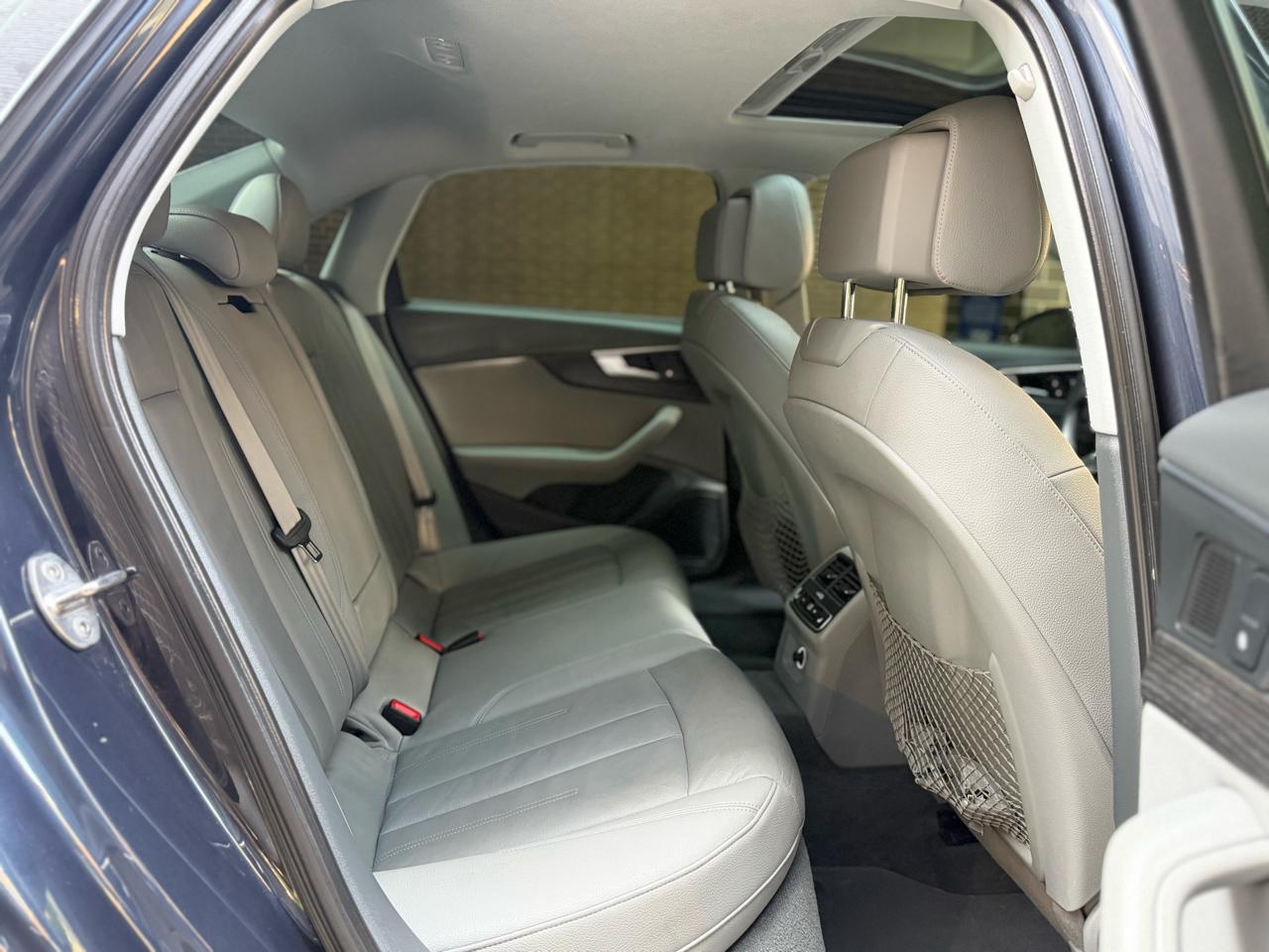 Audi A4 2.0T Premium Plus quattro Sedan 2017