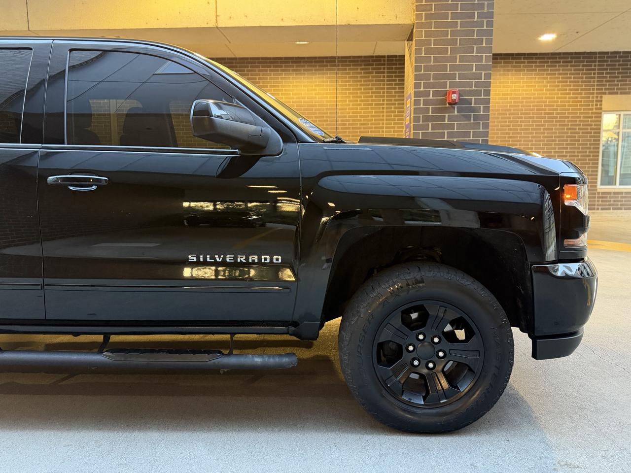 Chevrolet Silverado 1500 LT Crew Cab 4WD 2017