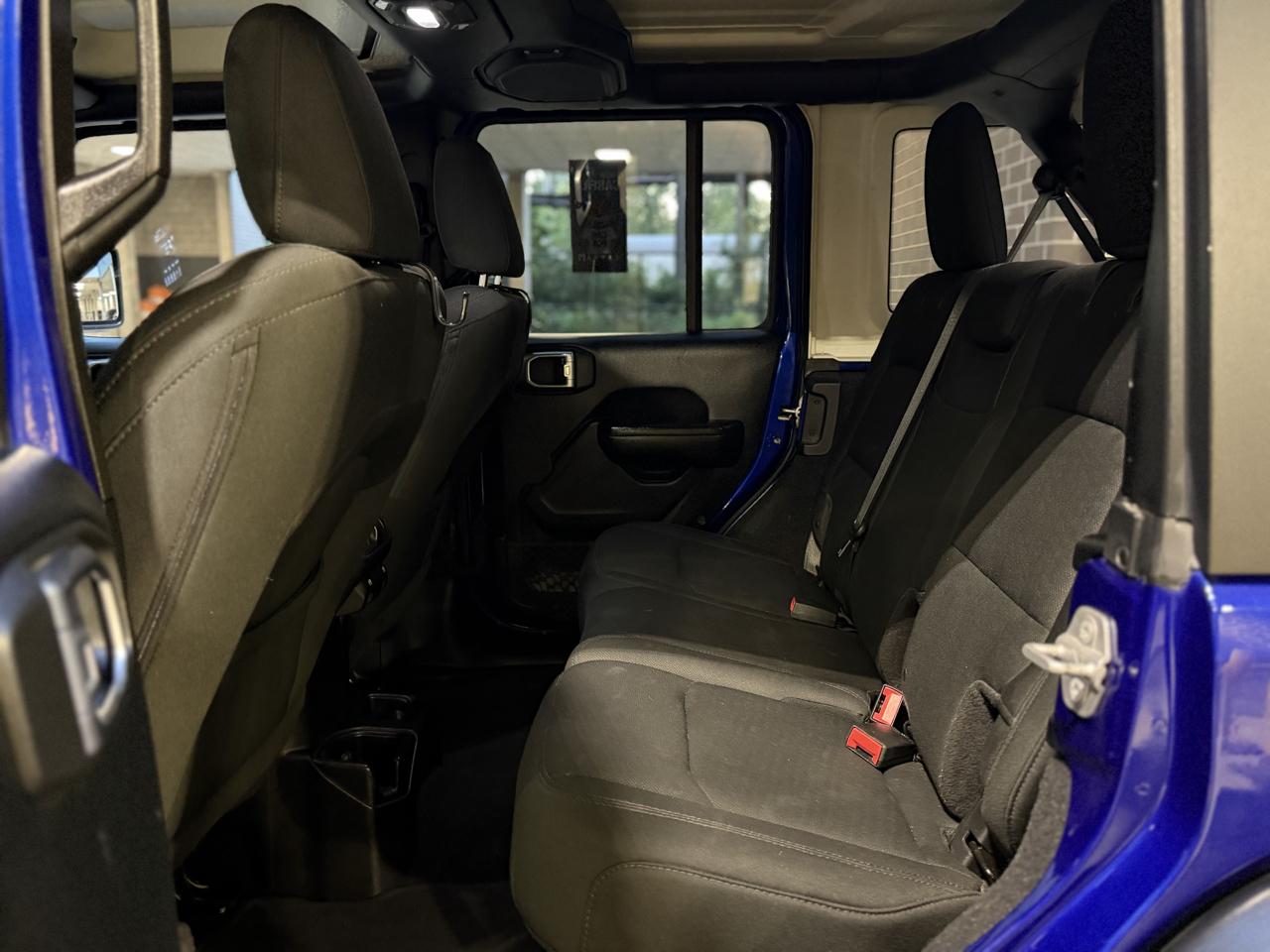 Jeep Wrangler Unlimited Sport 2018