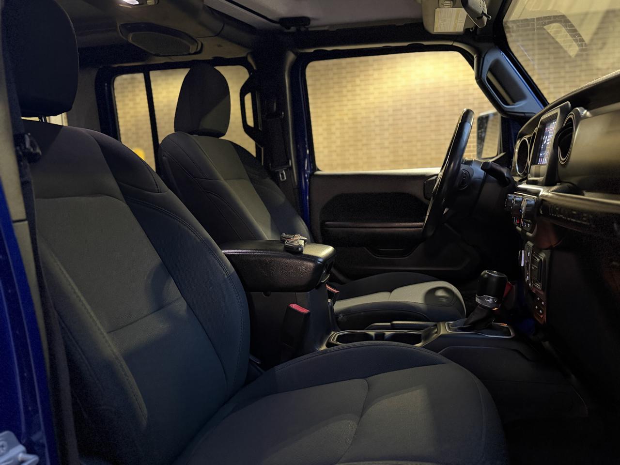 Jeep Wrangler Unlimited Sport 2018