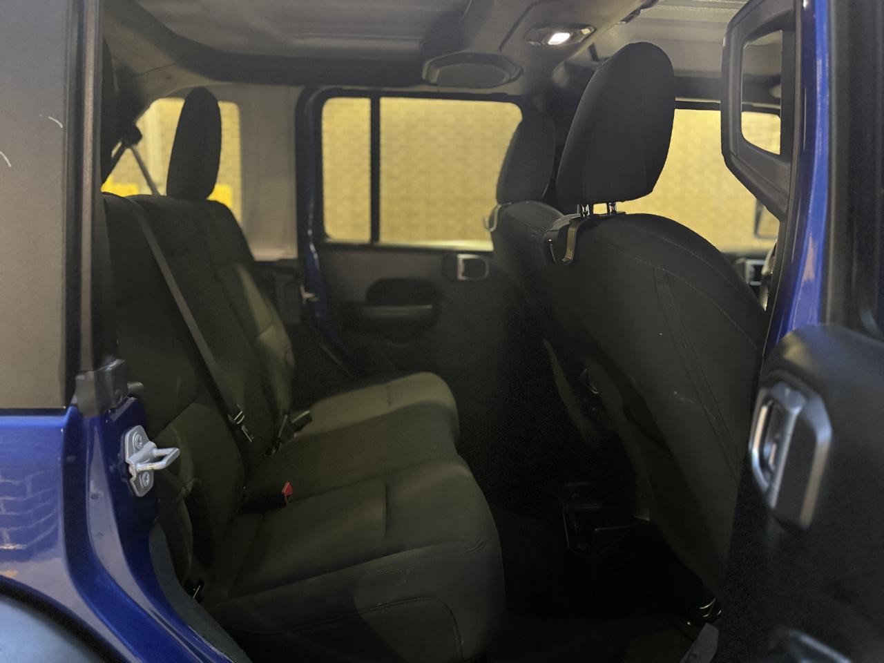 Jeep Wrangler Unlimited Sport 2018