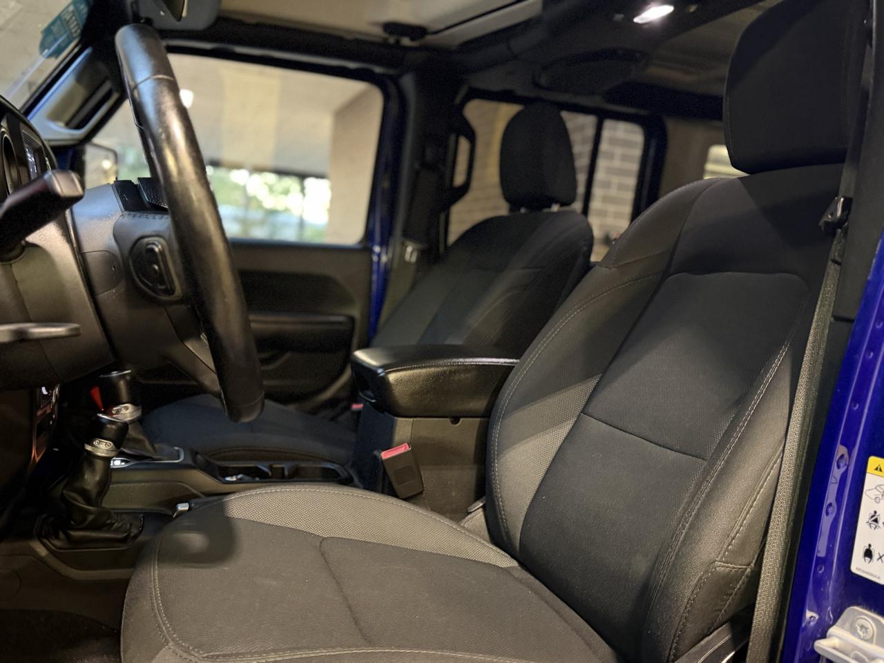 Jeep Wrangler Unlimited Sport 2018