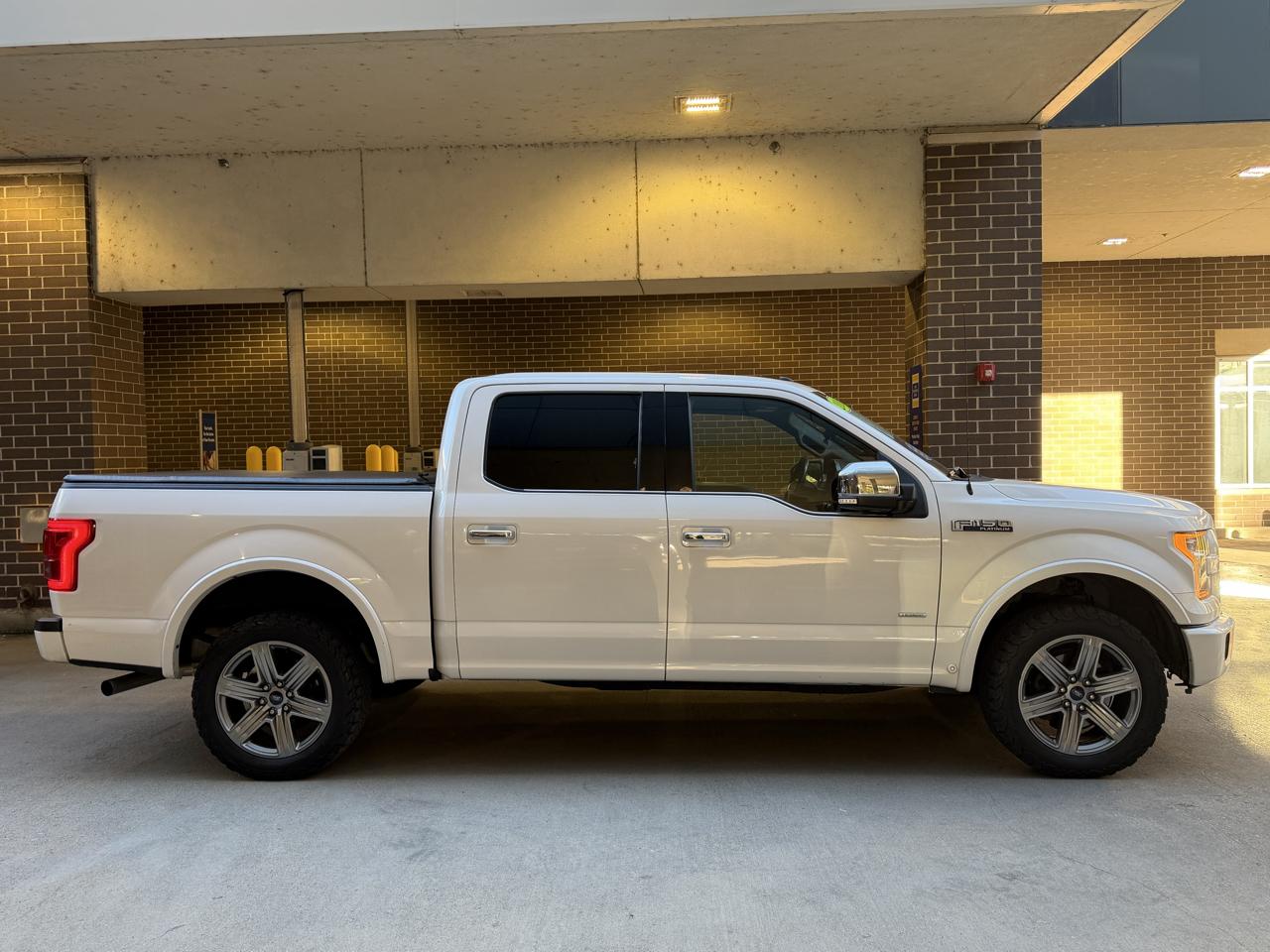 Ford F-150 Platinum SuperCrew 5.5-ft. Bed 4WD 2016