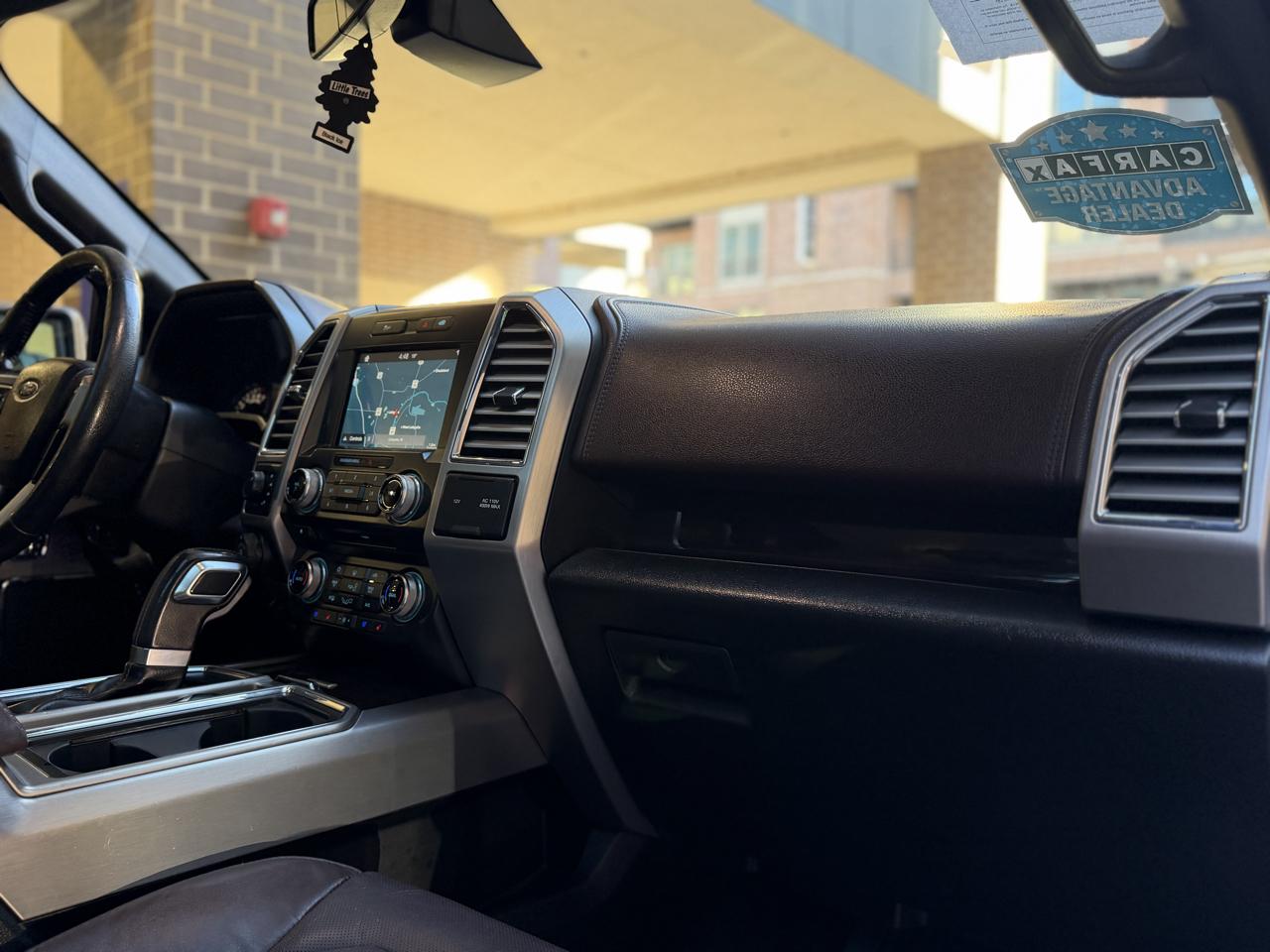 Ford F-150 Platinum SuperCrew 5.5-ft. Bed 4WD 2016