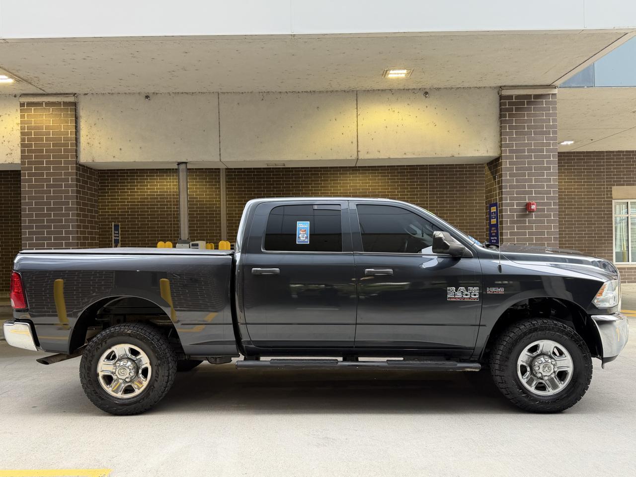 RAM 2500 Tradesman Crew Cab SWB 4WD 2017