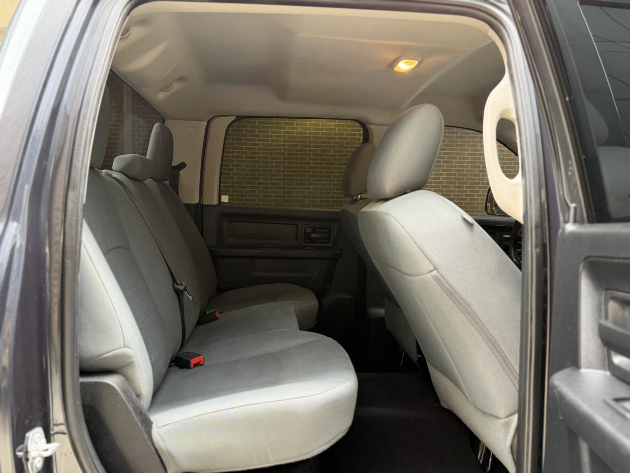 RAM 2500 Tradesman Crew Cab SWB 4WD 2017