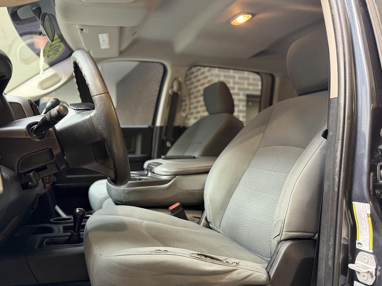 RAM 2500 Tradesman Crew Cab SWB 4WD 2017