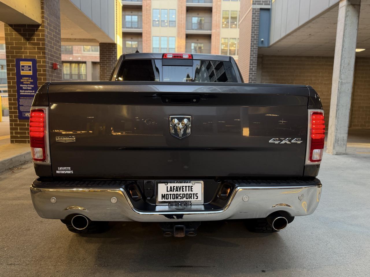 RAM 1500 Laramie Crew Cab SWB 4WD 2015