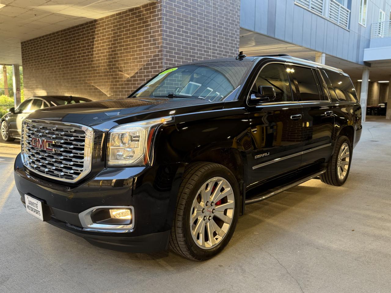 GMC Yukon XL Denali 4WD 2018