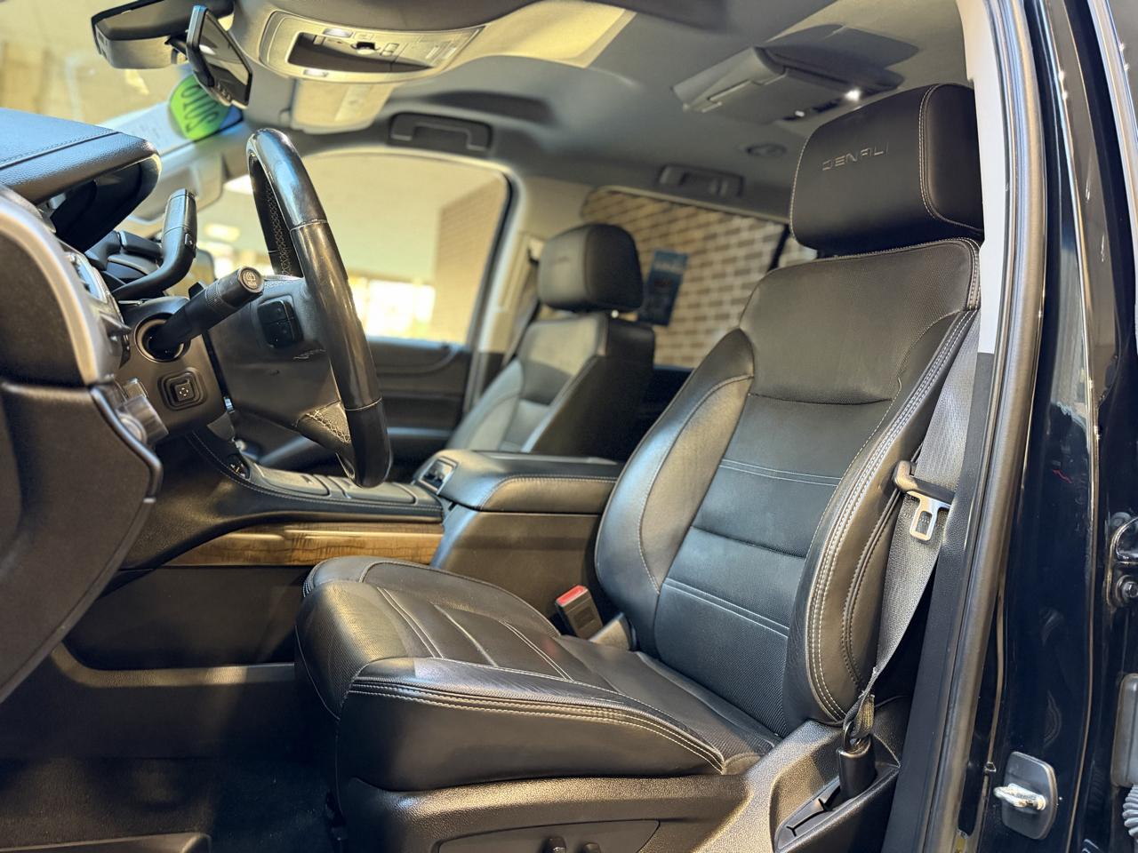 GMC Yukon XL Denali 4WD 2018