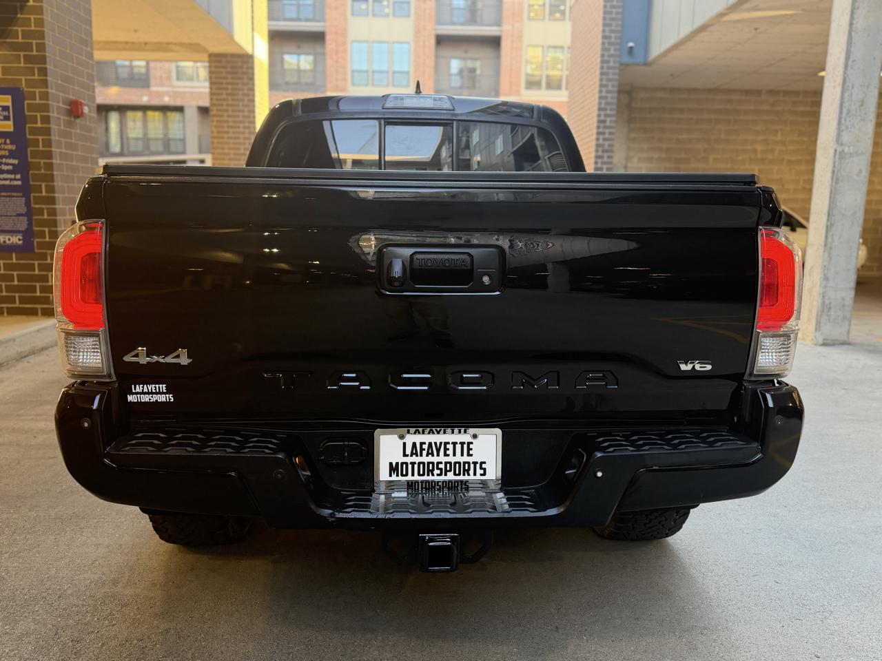 Toyota Tacoma Limited Double Cab V6 6AT 4WD 2016