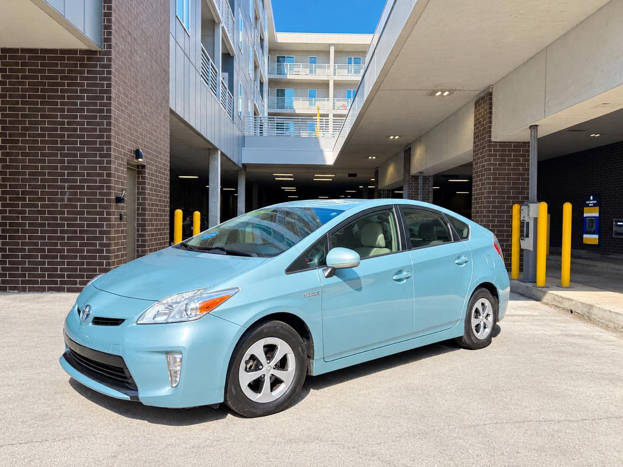 Toyota Prius Four 2015