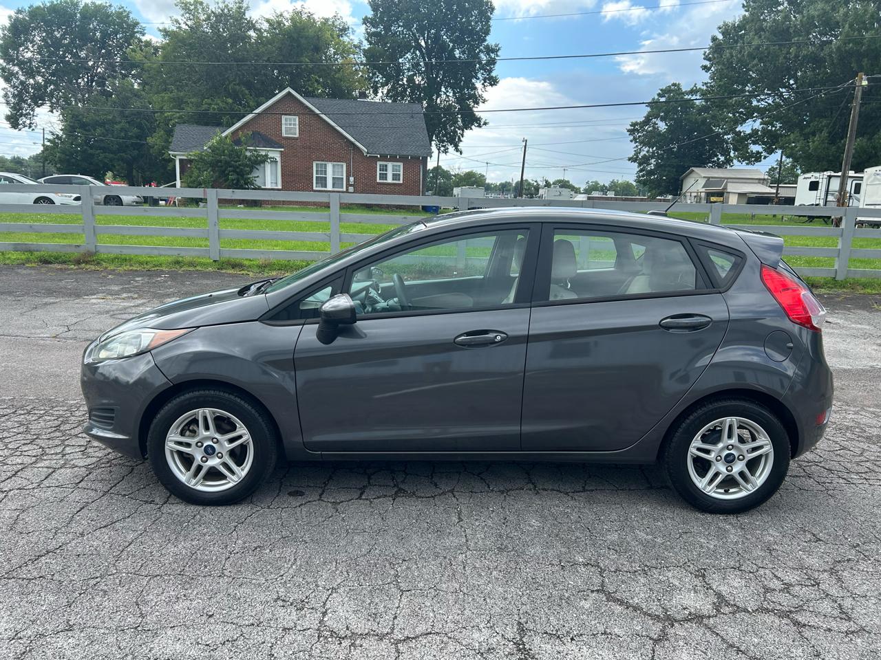 2019 Ford Fiesta SE - Photo 8