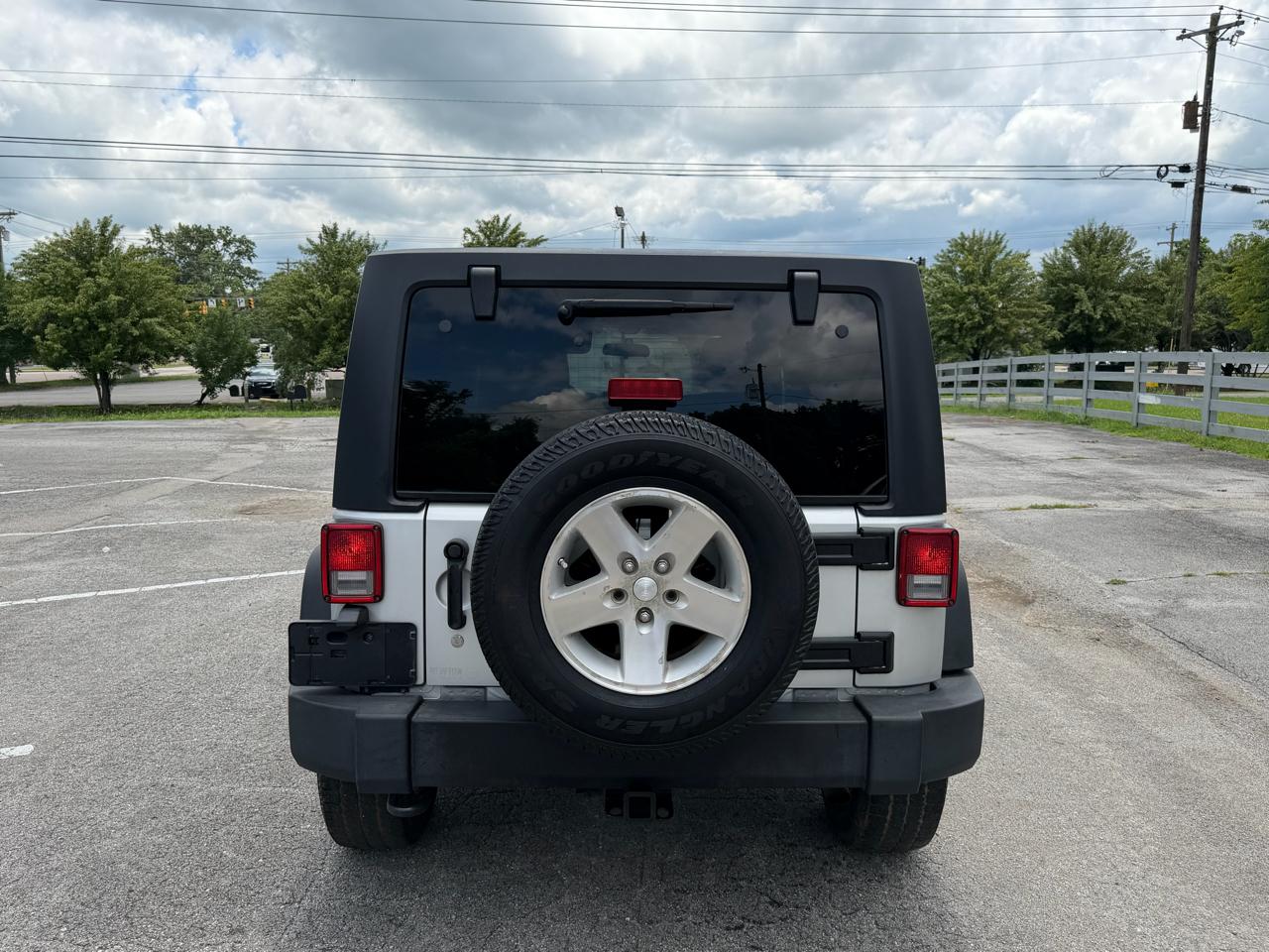 2011 Jeep Wrangler Unlimited Sport - Photo 6