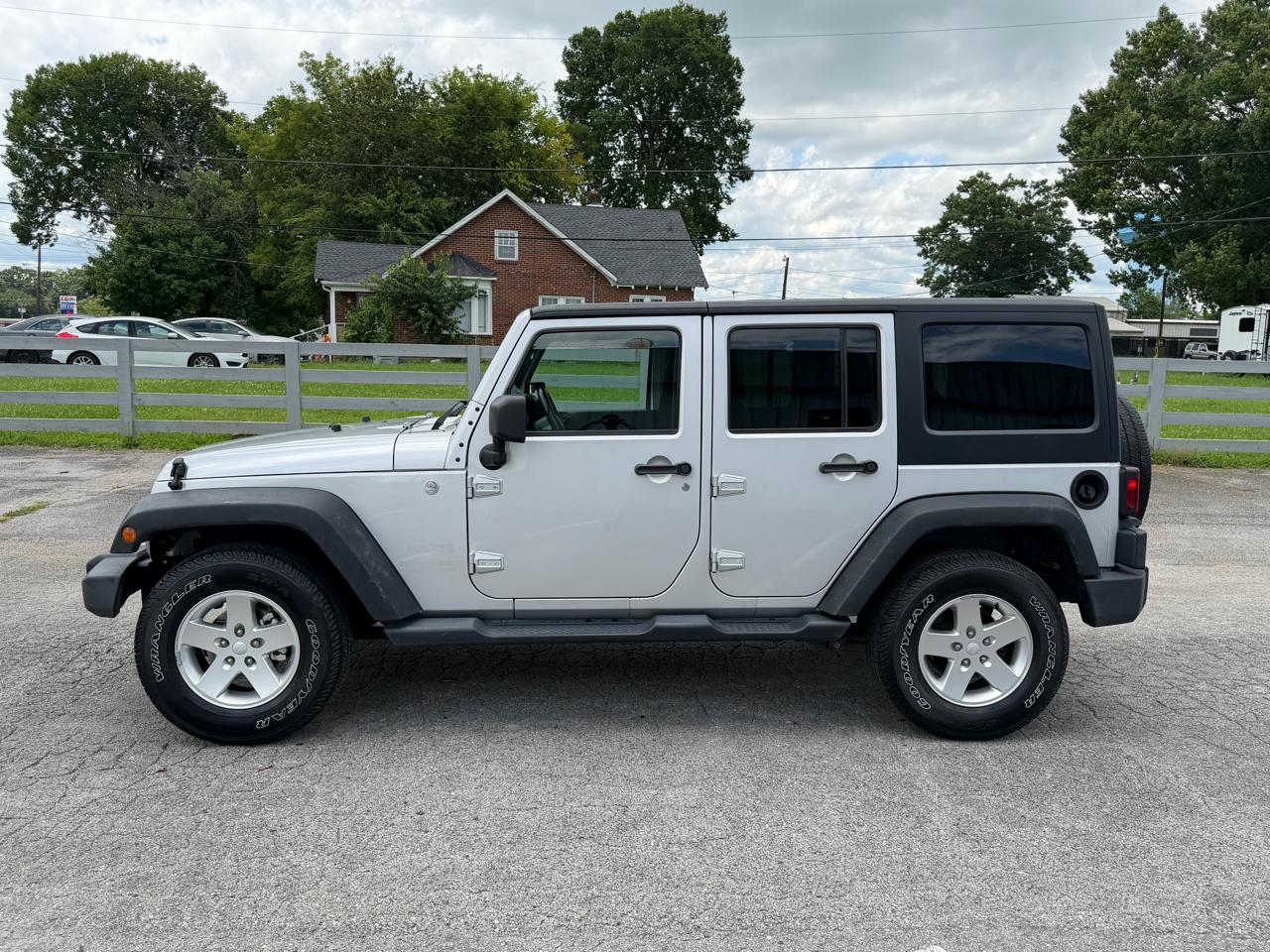 2011 Jeep Wrangler Unlimited Sport - Photo 8