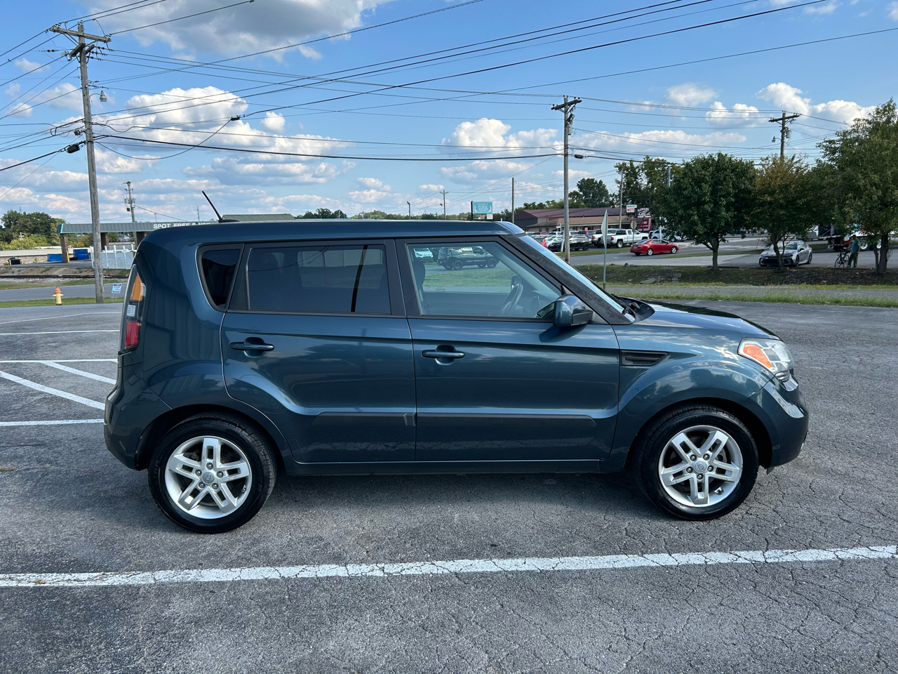 Kia Soul + 2011