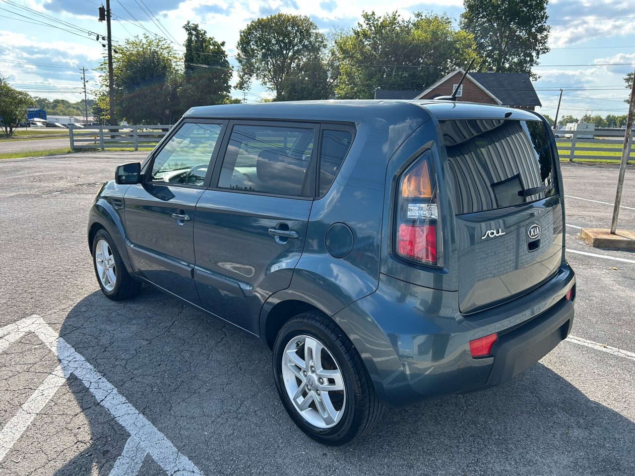 Kia Soul + 2011