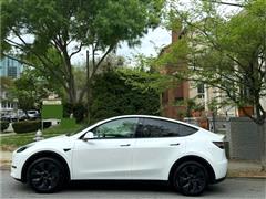 2024 Tesla Model Y  2024 Tesla Model Y