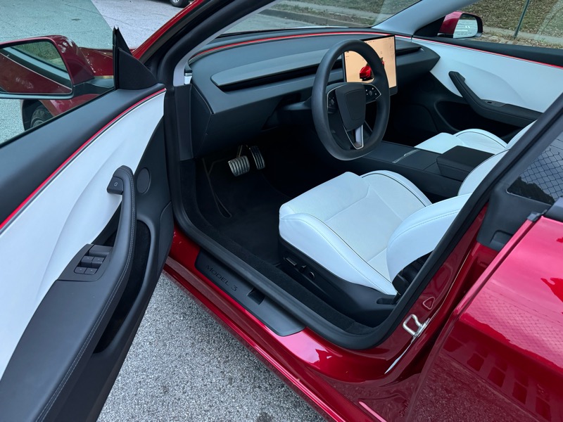 2024 Tesla Model 3 Performance photo 13