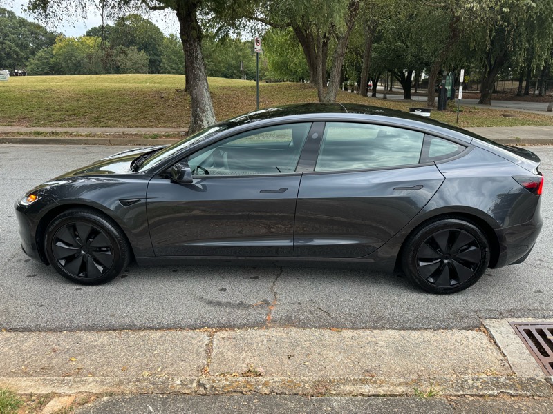 2024 Tesla Model 3 Long Range photo 3