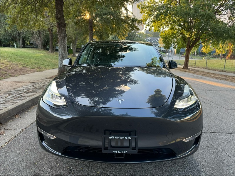 2024 Tesla Model Y Long Range photo 2