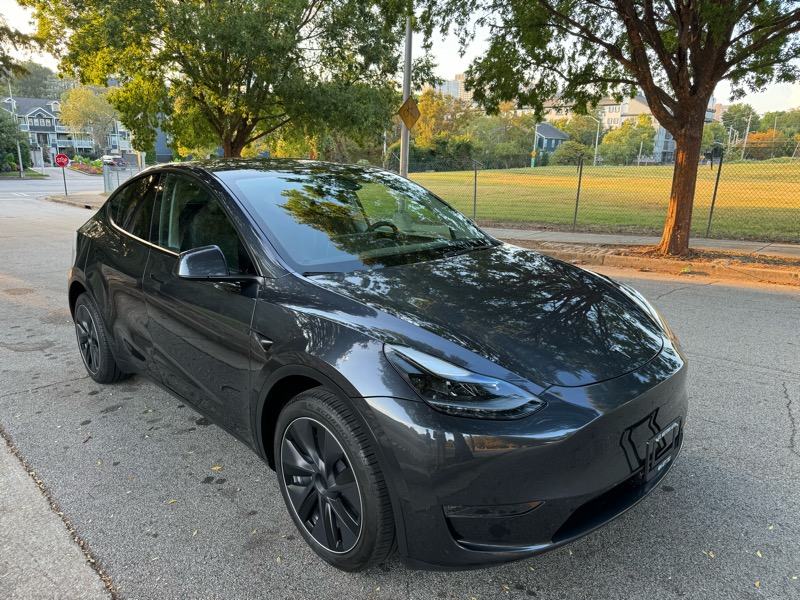 2024 Tesla Model Y Long Range photo 6